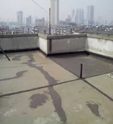 武隆漏水维修 楼顶漏水是什么原因，楼顶漏水维修方法是什么?